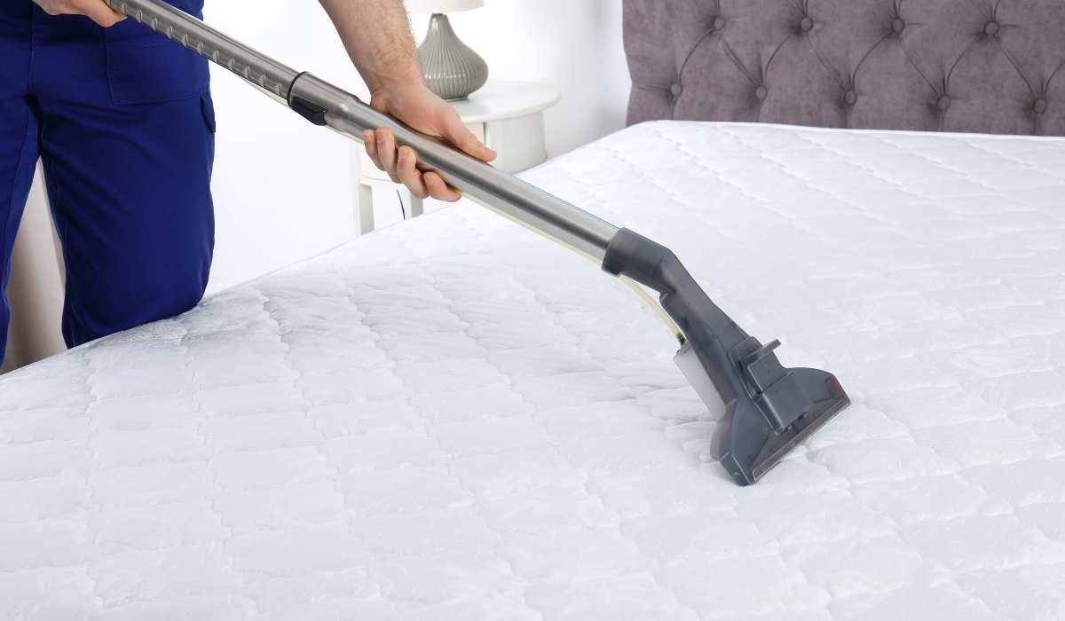 Clean Mattress With Steam Cleaner for Deep Cleaning